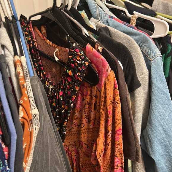 Closet Clearout! - Picture 4 of 4